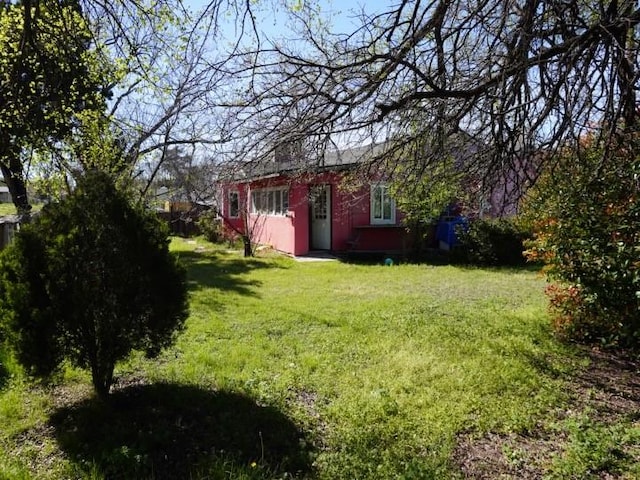 3409 Reed St, Fort Worth, TX 76119 - view of green lawn