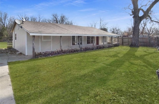 503 SW 15th Ave, Mineral Wells, TX 76067 - ranch-style home with roof with shingles