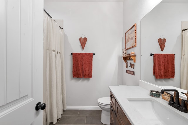 355 Sunset Cv, Bluff Dale, TX 76433 - bathroom with vanity, toilet, tile patterned floors, baseboards, and a shower with shower curtain