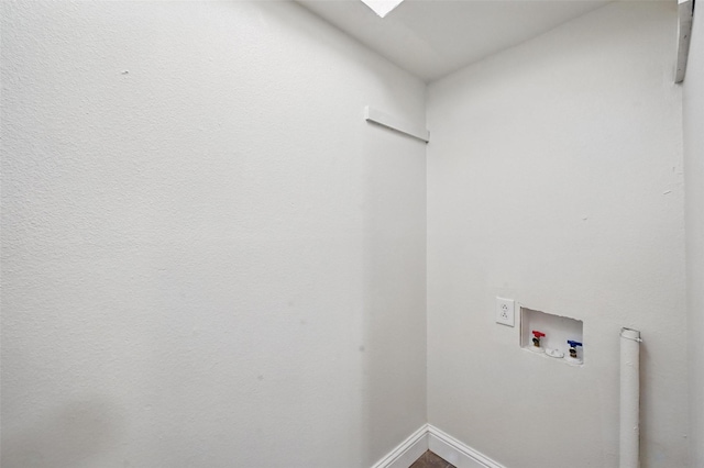 5833 Westhaven Dr, Fort Worth, TX 76132 - laundry area featuring hookup for a washing machine and baseboards
