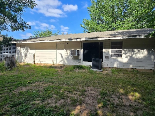 910 S Mills Dr, Euless, TX 76040 - rear view of house with central AC