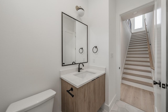 5320 Reiger Ave Unit 101, Dallas, TX 75214 - half bath with vanity and toilet