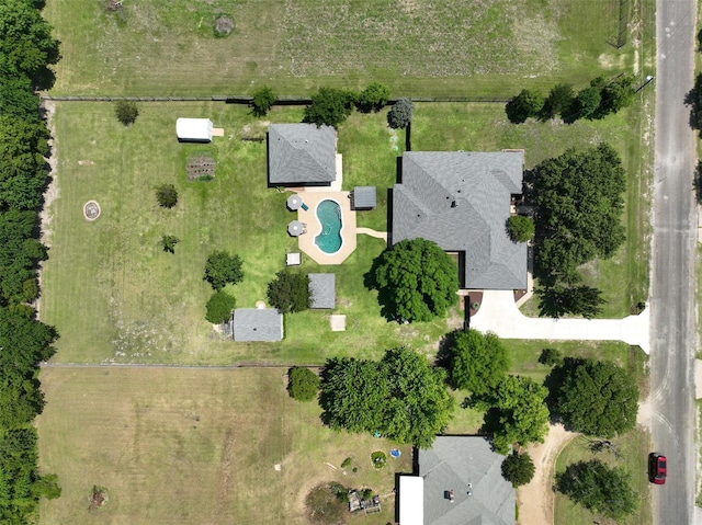 120 Hollie Dr, Red Oak, TX 75154 - aerial view of property and surrounding area featuring a pool
