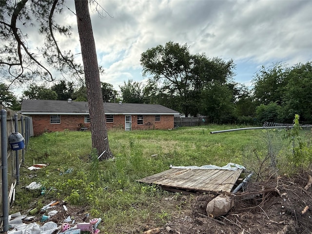 430 Cranford St, Sulphur Springs, TX 75482 - view of yard
