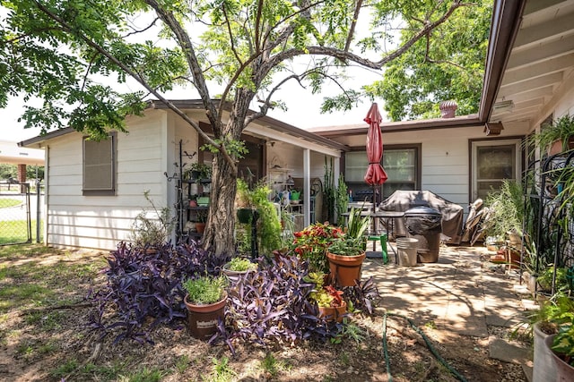 201 S Lake Dallas Dr, Lake Dallas, TX 75065 - back of property with a patio