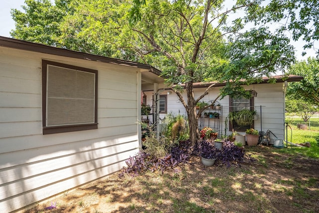 201 S Lake Dallas Dr, Lake Dallas, TX 75065 - view of yard
