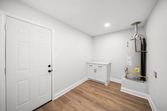 2415 Falls Dr, Dallas, TX 75211 - utilities featuring gas water heater