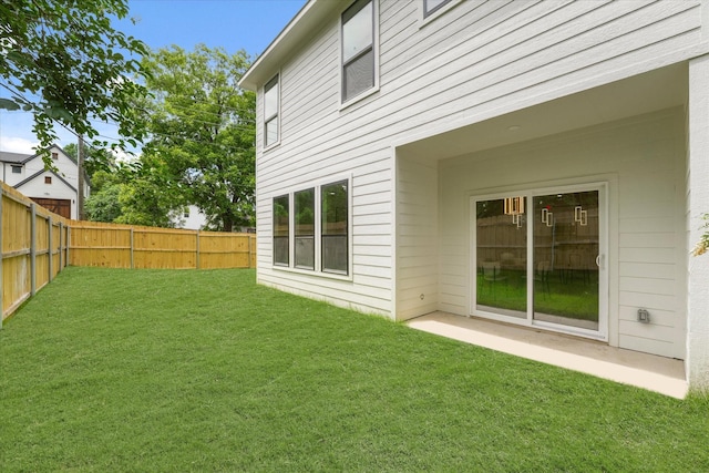 1344 Compton St, Dallas, TX 75203 - view of yard with a patio area