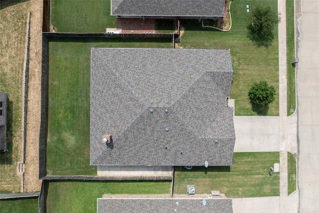 4905 Lakepark Dr, Sanger, TX 76266 - drone / aerial view