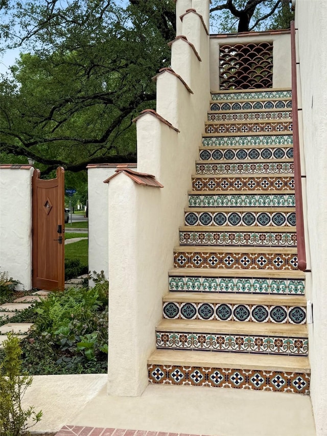 4400 Belfort Pl, Highland Park, TX 75205 - view of stairs