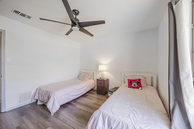 4612 Applewood Rd, Fort Worth, TX 76133 - bedroom with wood finished floors and ceiling fan