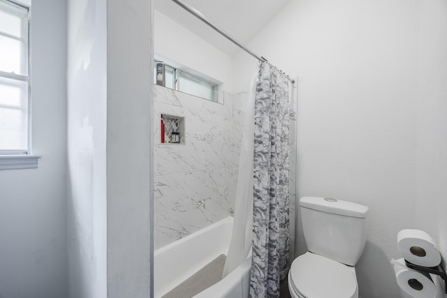 4612 Applewood Rd, Fort Worth, TX 76133 - bathroom with toilet and shower / tub combo with curtain