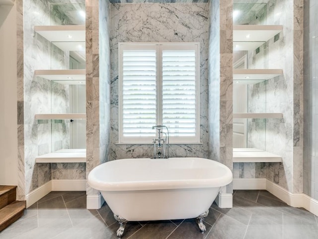 1545 Silver Creek Cir, Lucas, TX 75002 - bathroom featuring a soaking tub and tile walls