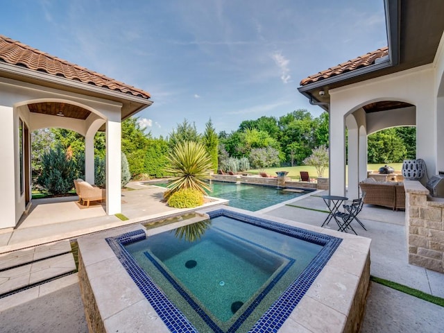 1545 Silver Creek Cir, Lucas, TX 75002 - outdoor pool with an in-ground hot tub and a patio