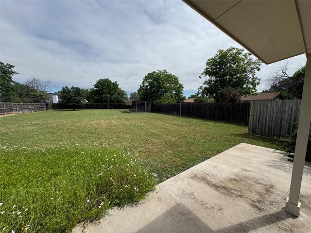 1402 Clarks Dr, Abilene, TX 79602 - view of yard with a patio