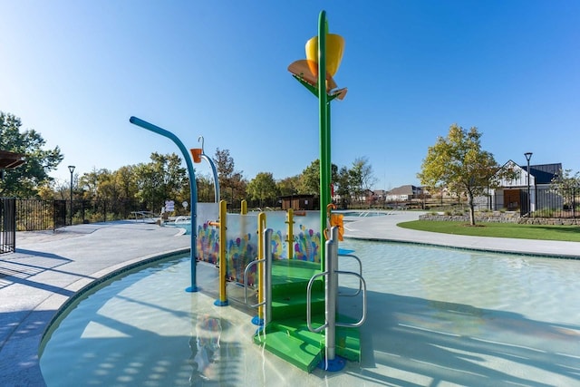 1847 Rosedale Ave, Van Alstyne, TX 75495 - view of community with a pool