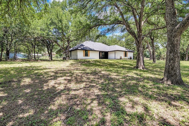 715 Pheasant Run, Burleson, TX 76028 - view of yard