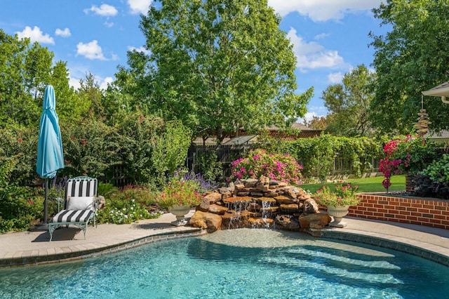 4009 Tave Ct, Arlington, TX 76016 - outdoor pool with a patio area