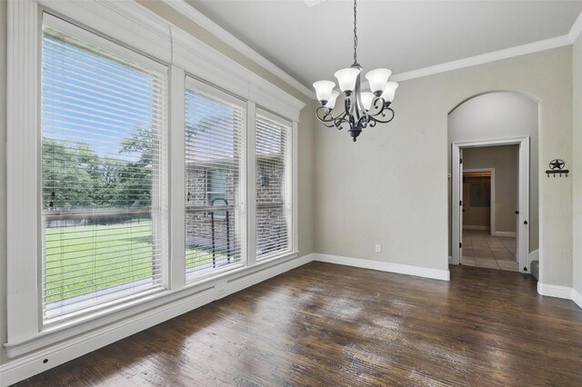 209 Ellis Creek Dr, Weatherford, TX 76085 - unfurnished dining area featuring healthy amount of natural light, ornamental molding, a chandelier, wood finished floors, and baseboards