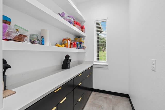 2303 Timber Creek Ct, Cedar Hill, TX 75104 - bar area with baseboards
