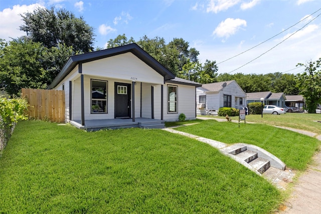 2634 Macon St, Dallas, TX 75215 - view of front facade with covered porch