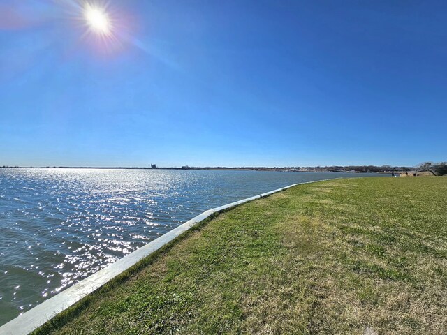 5913 Lake Hubbard Pkwy Unit 124, Garland, TX 75043 - water view