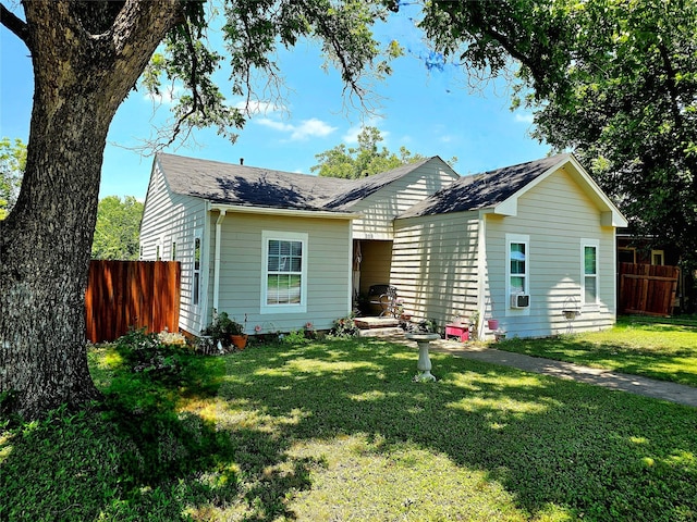 203 Hollywood St, Coleman, TX 76834 - view of front facade featuring cooling unit