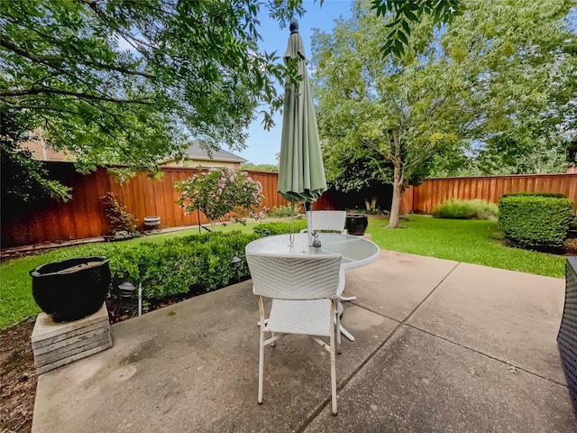 1424 Charleston Dr, Allen, TX 75002 - view of patio featuring outdoor dining space