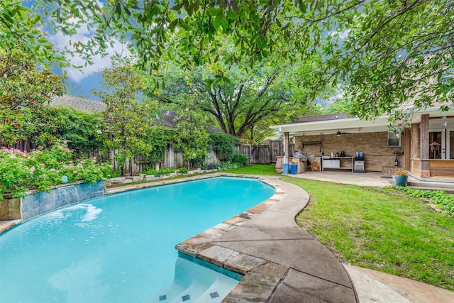 13841 Far Hills Ln, Dallas, TX 75240 - view of pool featuring a fenced backyard, exterior kitchen, a patio area, and a ceiling fan