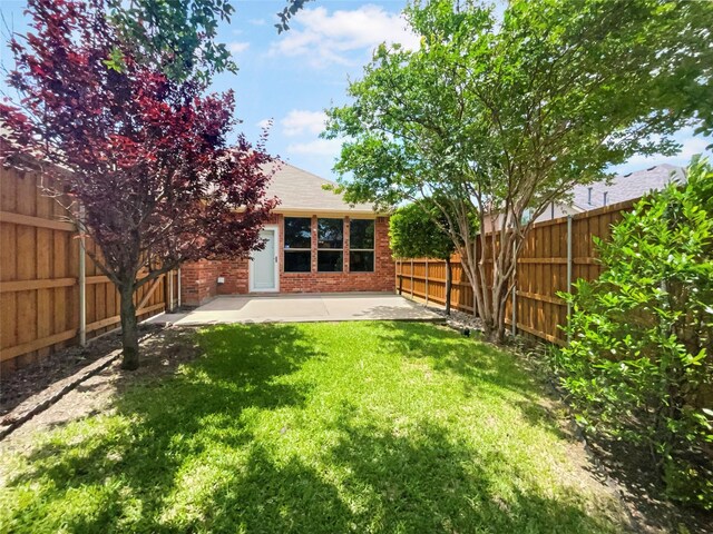 2140 Heather Glen Dr, Rockwall, TX 75087 - view of yard featuring a patio area