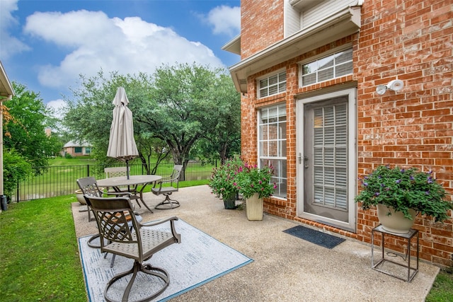 8635 Forest Glen Dr, Irving, TX 75063 - view of patio with outdoor dining area