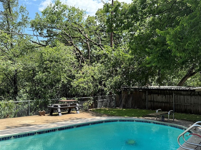 4 Preston Pl, Mineral Wells, TX 76067 - view of swimming pool featuring a fenced backyard