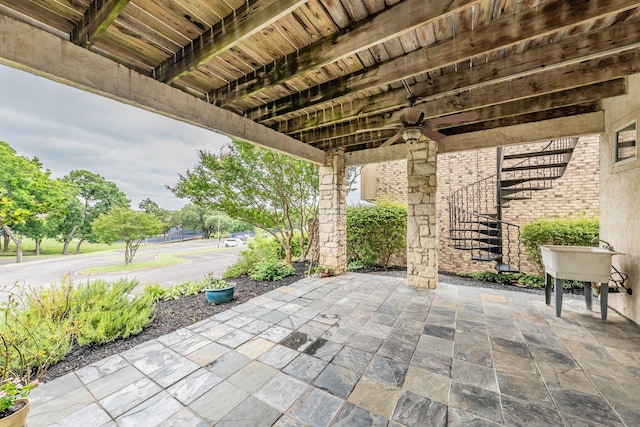 11 Intrepid Cir, Rockwall, TX 75032 - view of patio / terrace with a ceiling fan