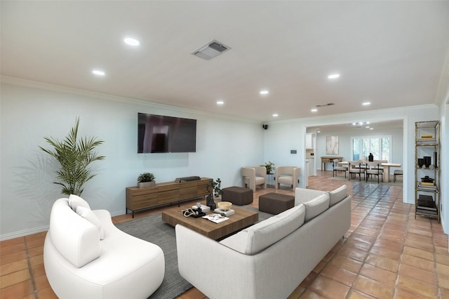 4624 County Road 206, Breckenridge, TX 76424 - living area with recessed lighting and crown molding