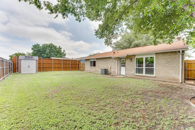 6117 Magnolia Ln, Rowlett, TX 75089 - view of yard with central air condition unit