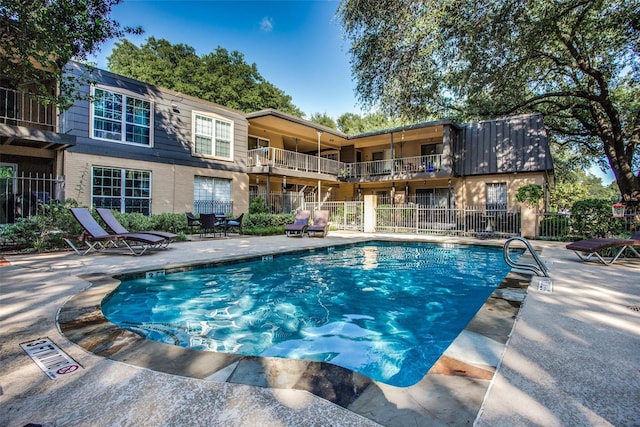 5234 Fleetwood Oaks Ave Unit 120, Dallas, TX 75235 - community pool featuring a patio area