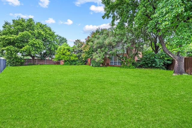 205 Lovegrass Ln, Southlake, TX 76092 - view of fenced backyard