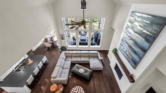 8162 Edgefield Ct, Frisco, TX 75035 - living area with wood finished floors, high vaulted ceiling, and ceiling fan