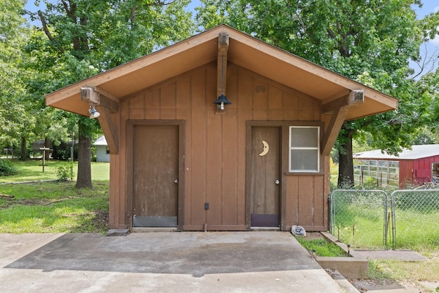 891 Lazy Acres Cir, Pottsboro, TX 75076 - view of outbuilding featuring a gate
