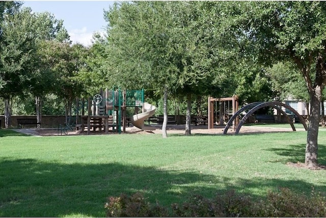 4704 N Meadow Ridge Cir, Mckinney, TX 75072 - community play area featuring a lawn
