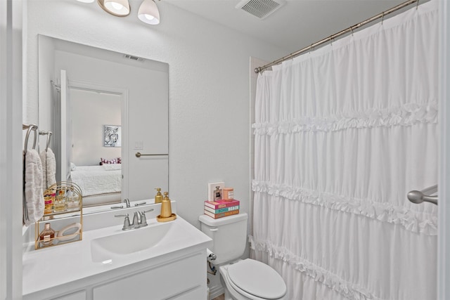 1720 Rolling Heights Ln, Fort Worth, TX 76008 - full bathroom featuring vanity, toilet, ensuite bath, and a shower with curtain