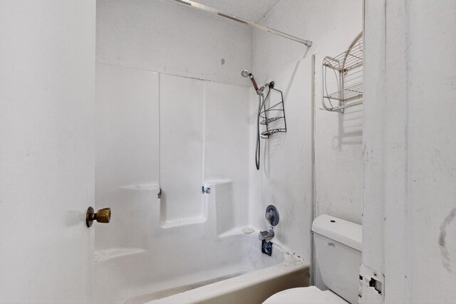 8512 Whitney Dr, White Settlement, TX 76108 - full bathroom featuring toilet and shower / washtub combination