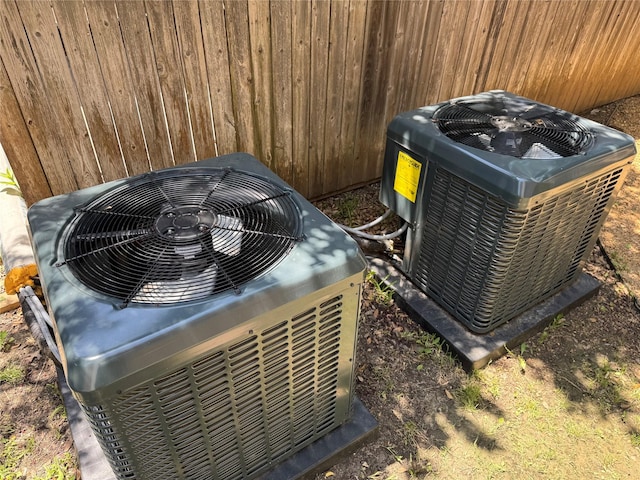 14800 Enterprise Dr Unit 17B, Farmers Branch, TX 75234 - exterior view of central AC unit