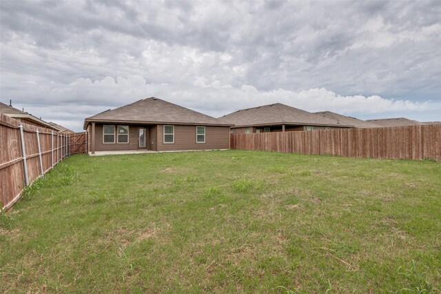 1937 Duskwood Dr, Lancaster, TX 75146 - rear view of property featuring a fenced backyard