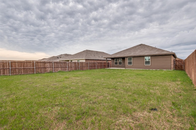 1937 Duskwood Dr, Lancaster, TX 75146 - view of fenced backyard