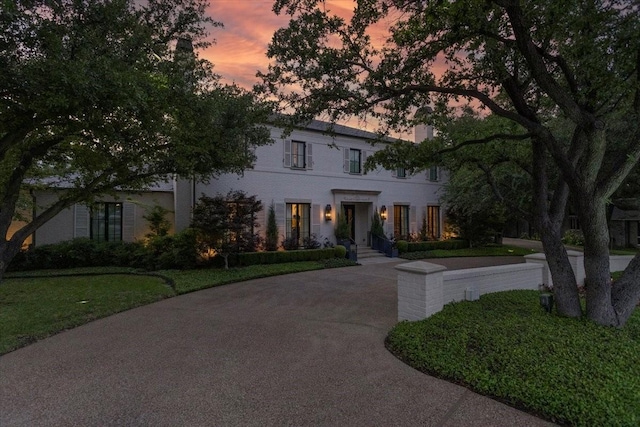 1128 Shady Oaks Ln, Westover Hills, TX 76107 - view of front of property featuring a chimney
