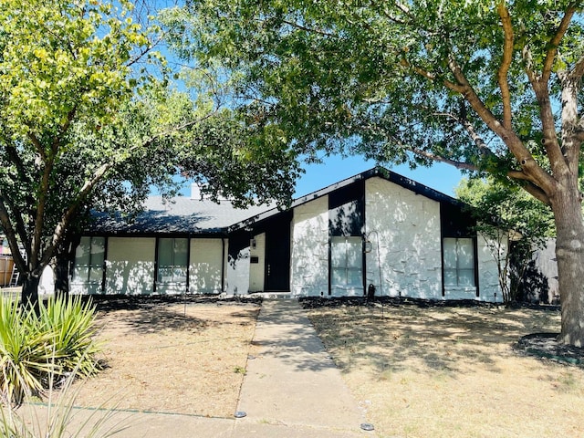2605 Twinpost Ct, Irving, TX 75062 - view of mid-century inspired home
