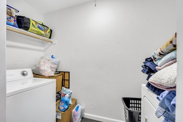 2605 Himes St, Irving, TX 75060 - laundry area with independent washer and dryer and baseboards
