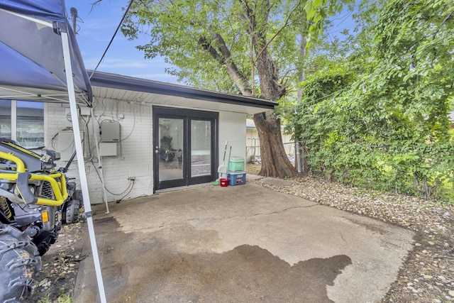 2605 Himes St, Irving, TX 75060 - view of patio / terrace