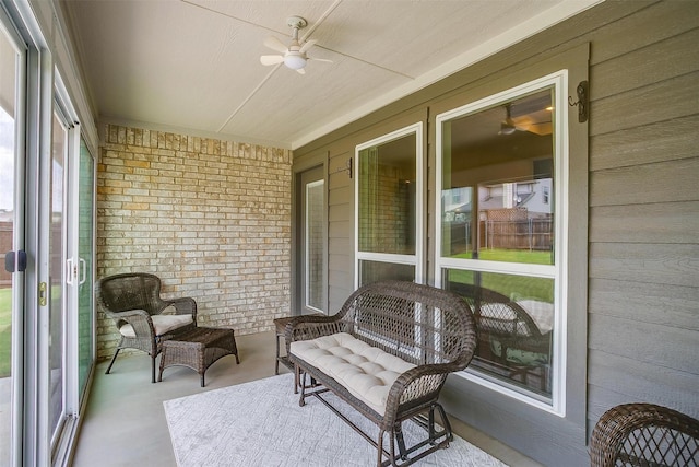 812 Porcupine Dr, Springtown, TX 76082 - sunroom featuring ceiling fan